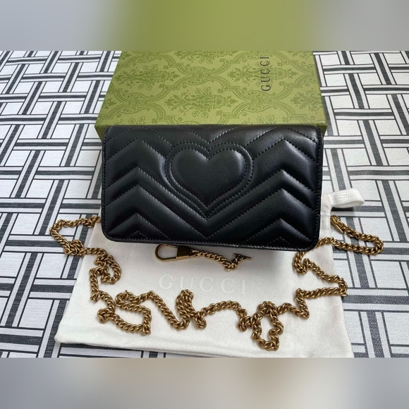 Gucci Marmont GG Black Quilted Shoulder Bag - Picture 7 of 15